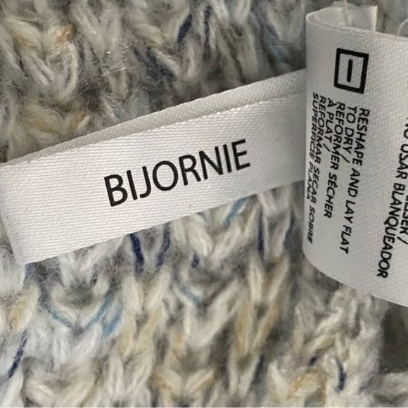 Buffalo David Bitton Poncho - Picture 10 of 10